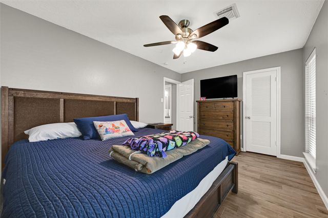 818 James Street, Deer Park, TX 77536