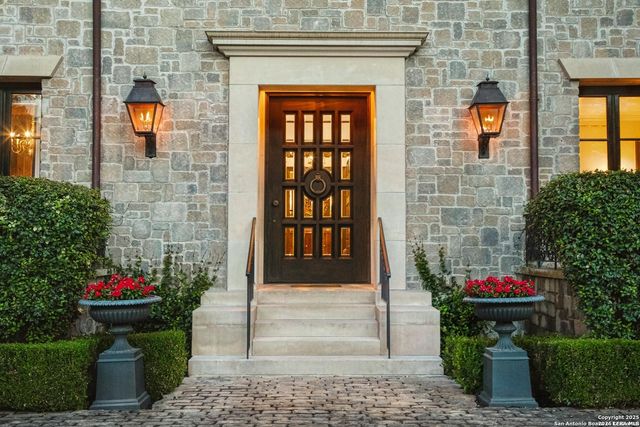 20 Thornhurst, San Antonio, TX 78218