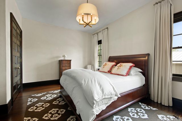 20 Thornhurst, San Antonio, TX 78218