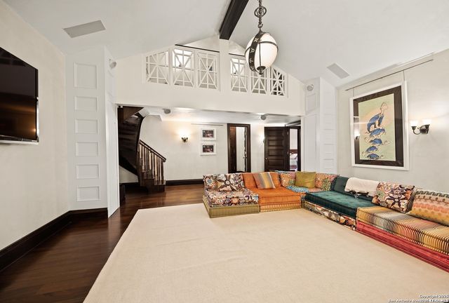 20 Thornhurst, San Antonio, TX 78218