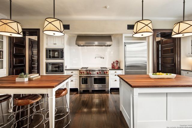 20 Thornhurst, San Antonio, TX 78218