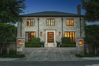 20 Thornhurst, San Antonio, TX 78218