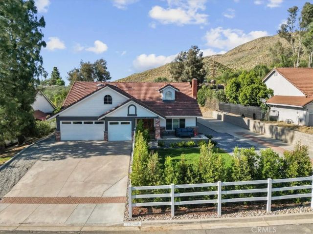 21890 Victorian, Wildomar, CA 92595