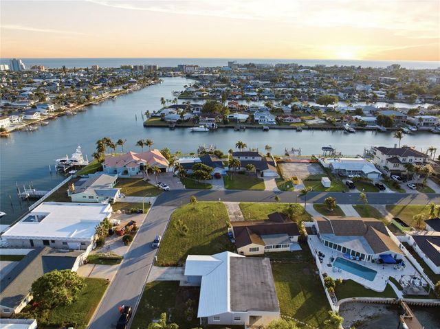 710 116TH AVENUE, Treasure Island, FL 33706