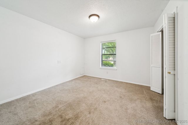 6947 S 30th West Avenue, Tulsa, OK 74132