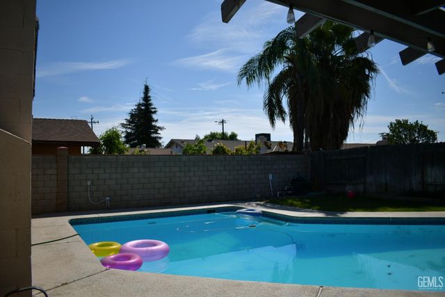 3629 Eisenhower Ave, Bakersfield, CA 93309