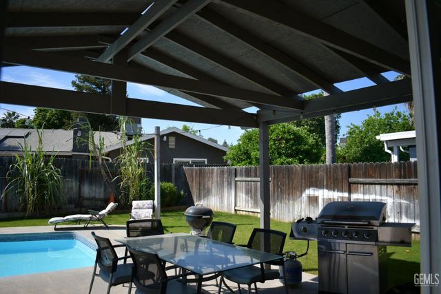 3629 Eisenhower Ave, Bakersfield, CA 93309