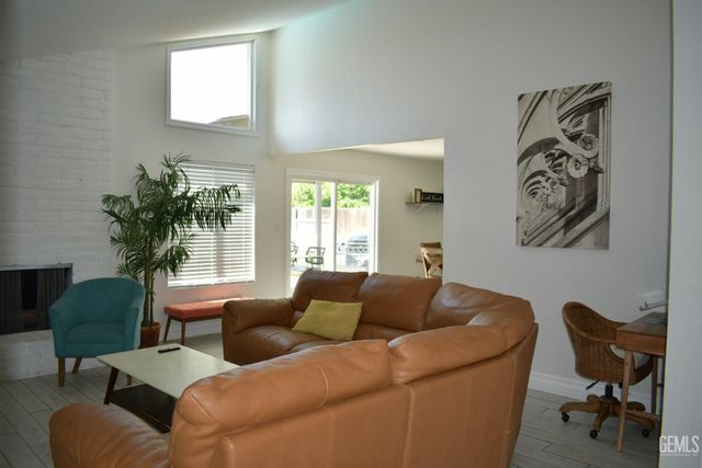 3629 Eisenhower Ave, Bakersfield, CA 93309