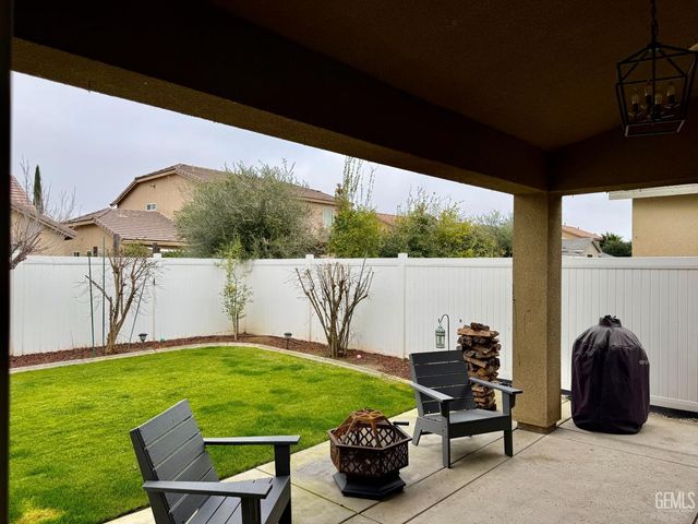 14616 Yellow Lupine Drive, Bakersfield, CA 93314