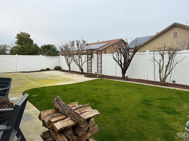 14616 Yellow Lupine Drive, Bakersfield, CA 93314