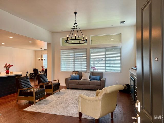 14616 Yellow Lupine Drive, Bakersfield, CA 93314