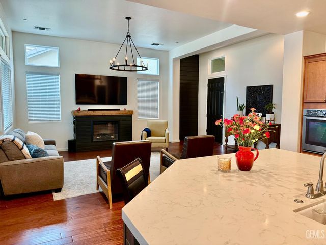 14616 Yellow Lupine Drive, Bakersfield, CA 93314