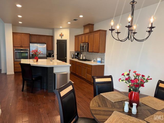 14616 Yellow Lupine Drive, Bakersfield, CA 93314