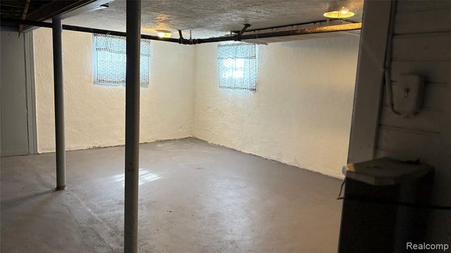 8735 Marygrove Drive, Detroit, MI 48221