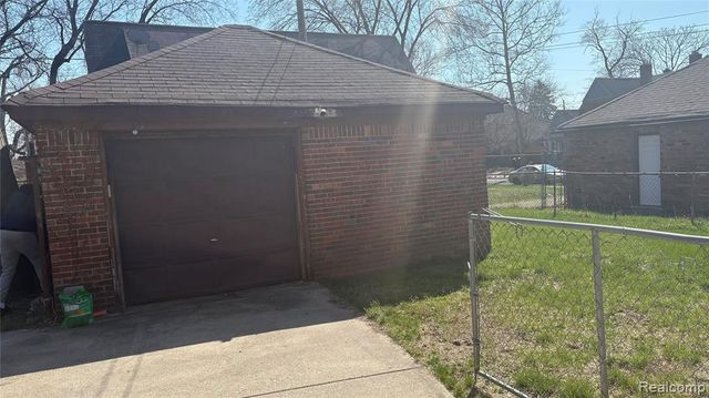 8735 Marygrove Drive, Detroit, MI 48221