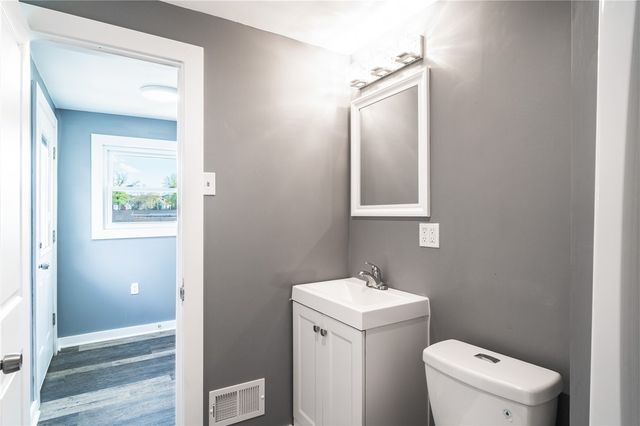 202 Hazelwood Avenue, Emsworth, PA 15202