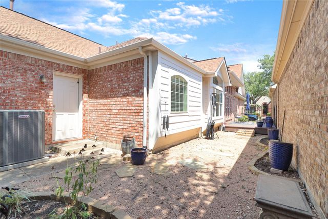 8604 Beetle Nut Lane, North Richland Hills, TX 76180