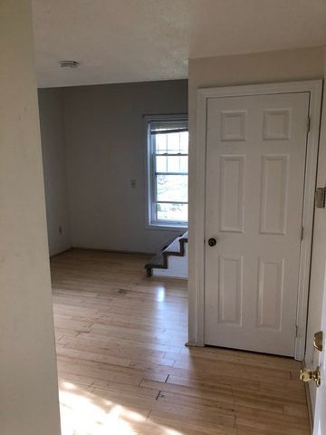 357 Main St. 16, Barnstable, MA 02601