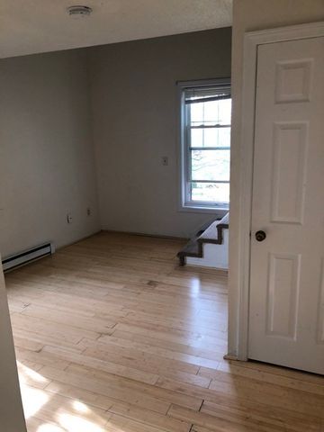 357 Main St. 16, Barnstable, MA 02601