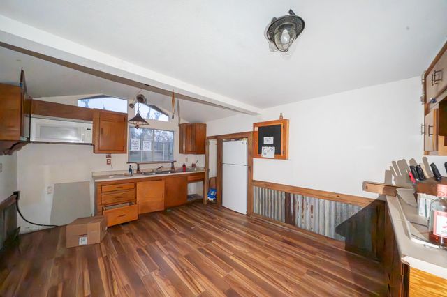 209 River Road, Angleton, TX 77515