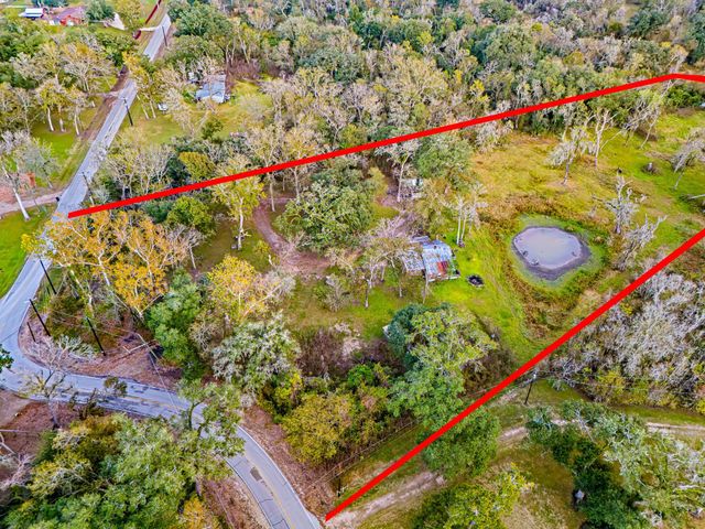 209 River Road, Angleton, TX 77515