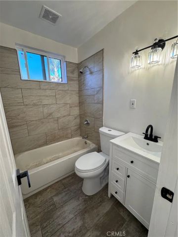 450 E Esther Street East 1, Long Beach, CA 90813