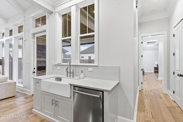 102 Harvest Creek Lane, Lafayette, LA 70508