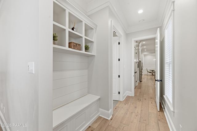 102 Harvest Creek Lane, Lafayette, LA 70508