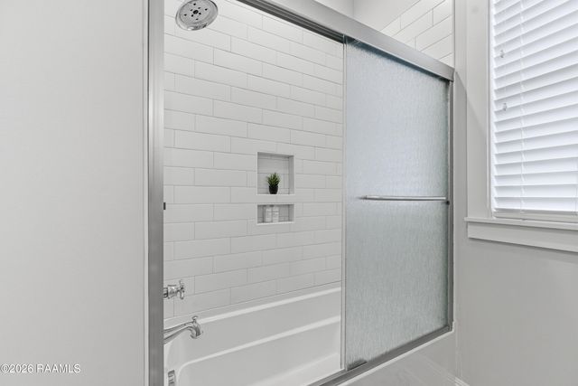 102 Harvest Creek Lane, Lafayette, LA 70508