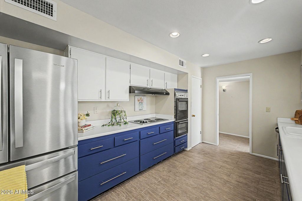 10405 W SARATOGA Circle W, Sun City, AZ 85351 — photo 4