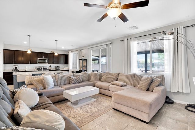 7645 Rosebark Cliffs Street, North Las Vegas, NV 89084