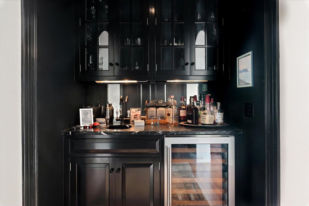 Image 13 of property listing at 5 Middle Atlantic Wharf Unit 2b, Charleston, SC 29401