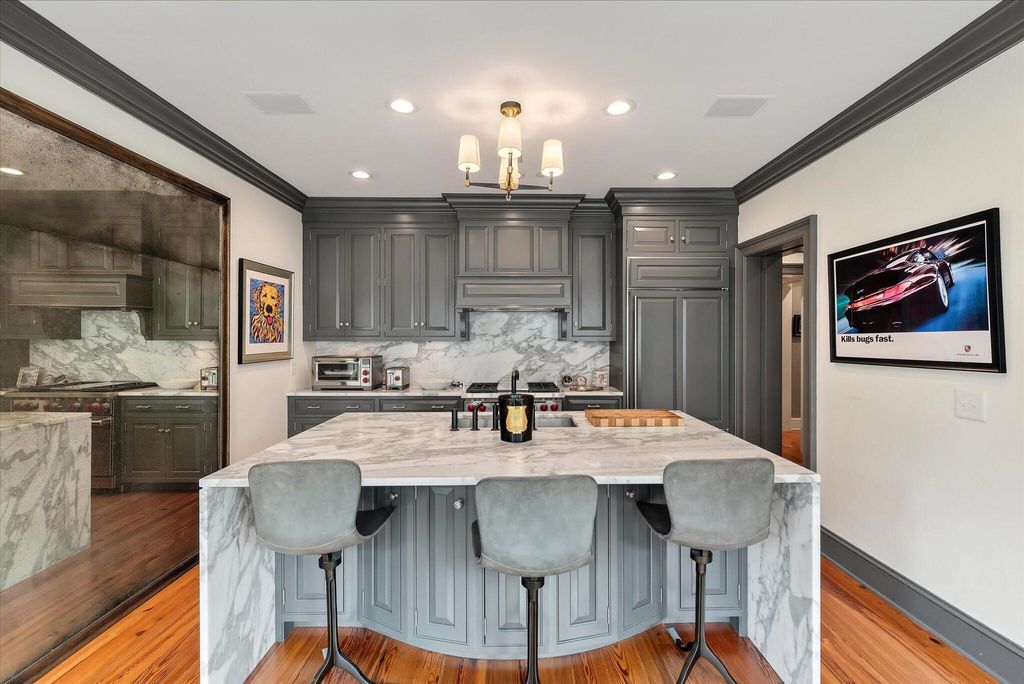 Image 16 of property listing at 5 Middle Atlantic Wharf Unit 2b, Charleston, SC 29401