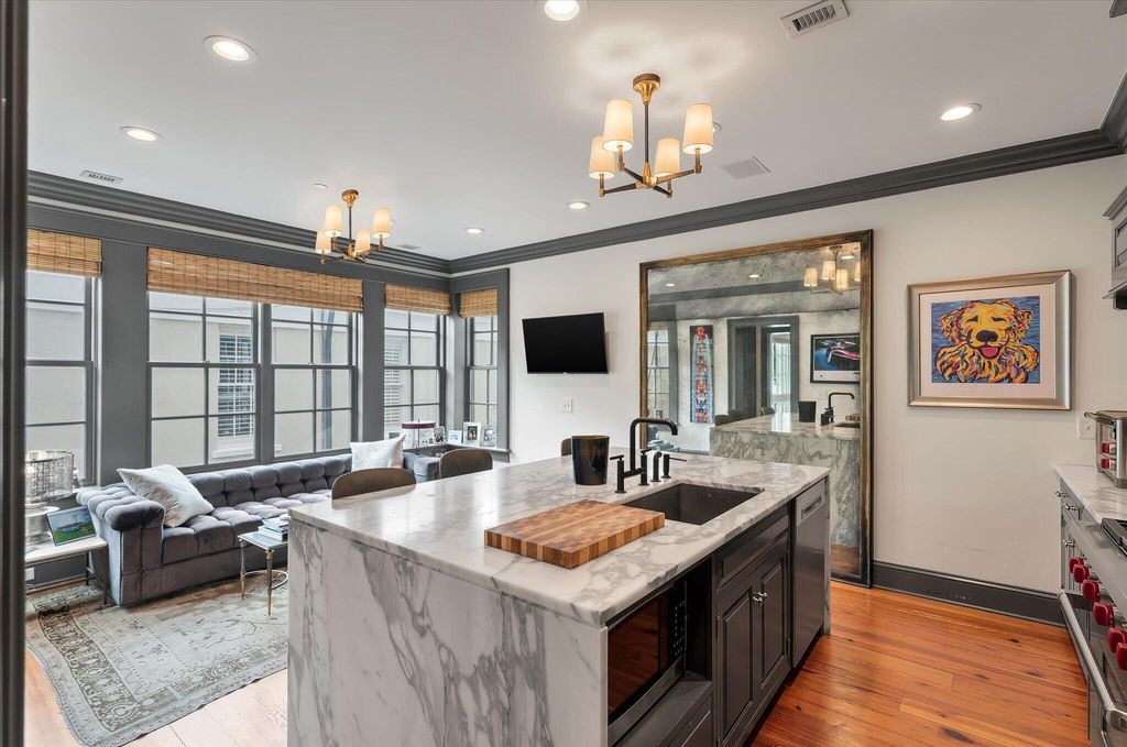 Image 18 of property listing at 5 Middle Atlantic Wharf Unit 2b, Charleston, SC 29401