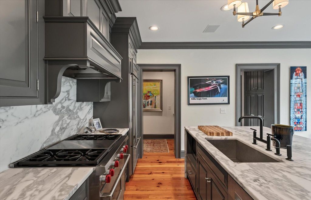 Image 20 of property listing at 5 Middle Atlantic Wharf Unit 2b, Charleston, SC 29401