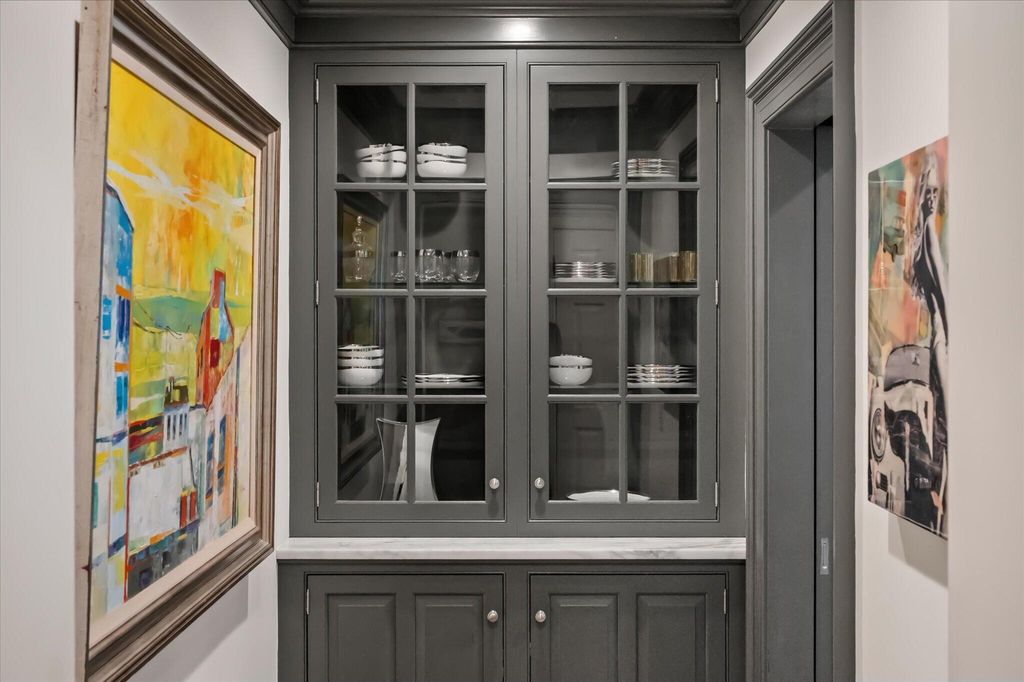 Image 22 of property listing at 5 Middle Atlantic Wharf Unit 2b, Charleston, SC 29401