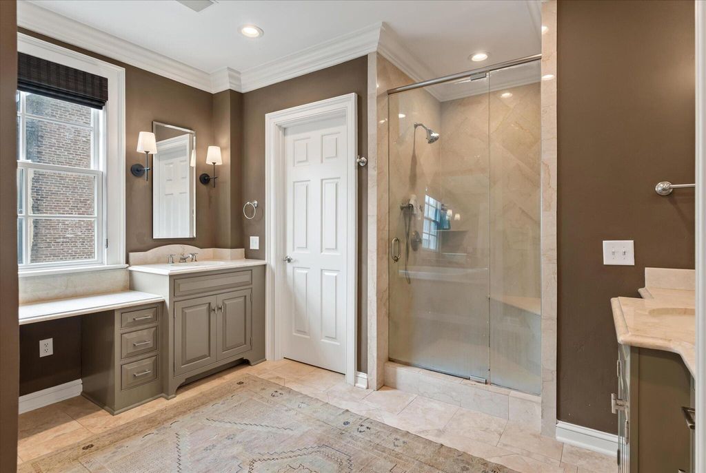 Image 27 of property listing at 5 Middle Atlantic Wharf Unit 2b, Charleston, SC 29401