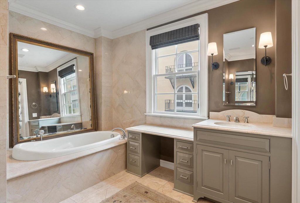 Image 28 of property listing at 5 Middle Atlantic Wharf Unit 2b, Charleston, SC 29401