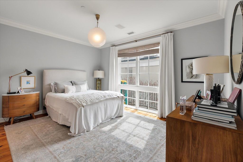 Image 30 of property listing at 5 Middle Atlantic Wharf Unit 2b, Charleston, SC 29401