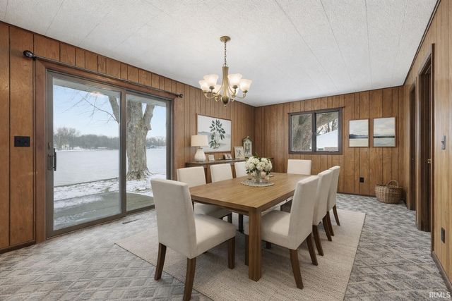 0690 E 635 S - Dallas Lake., Wolcottville, IN 46795