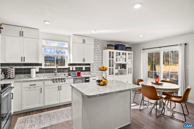 18 MANNIE CT, Ruckersville, VA 22968