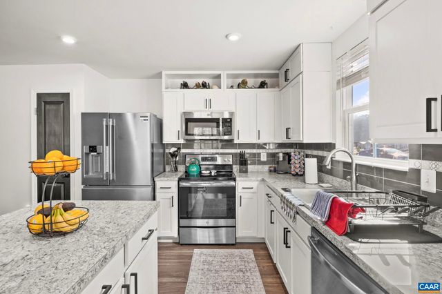 18 MANNIE CT, Ruckersville, VA 22968