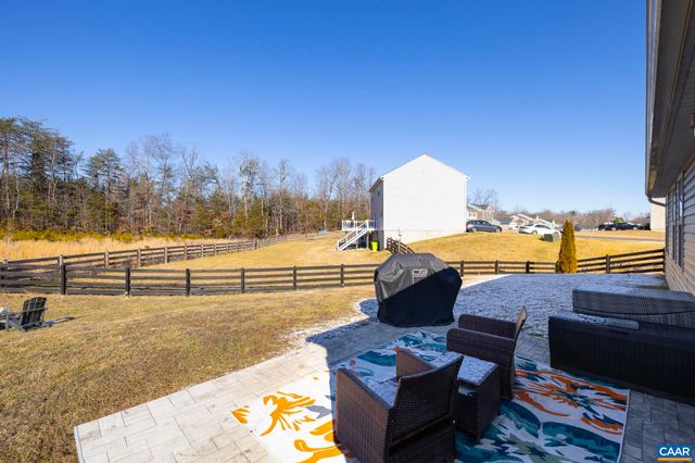 18 MANNIE CT, Ruckersville, VA 22968