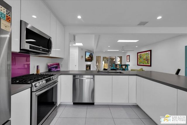 1809 E Tachevah Drive, Palm Springs, CA 92262