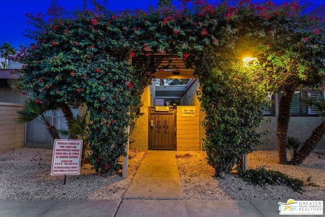 1809 E Tachevah Drive, Palm Springs, CA 92262