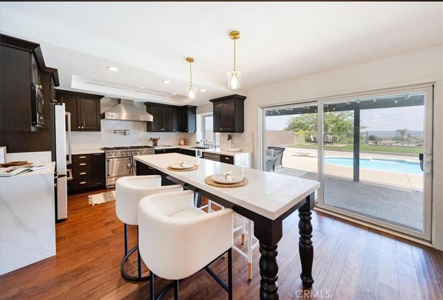 10039 Trenchard, Santee, CA 92071