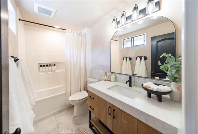 10039 Trenchard, Santee, CA 92071