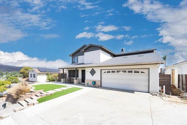 10039 Trenchard, Santee, CA 92071