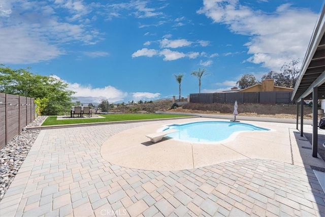 10039 Trenchard, Santee, CA 92071