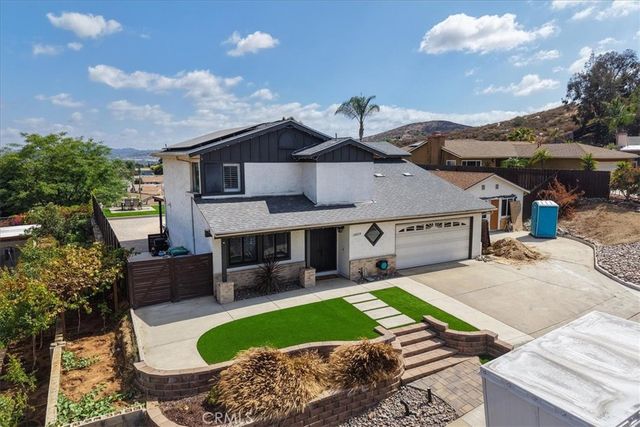 10039 Trenchard, Santee, CA 92071